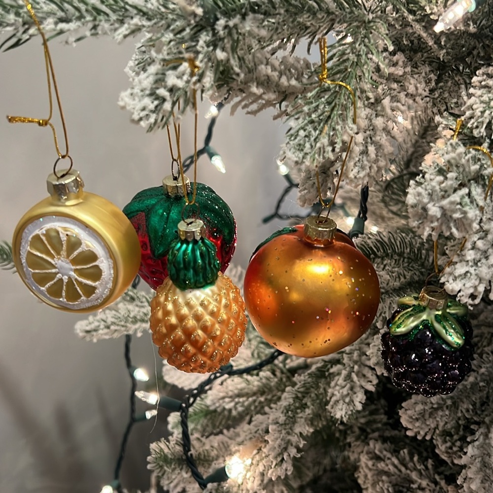 La Croix Fruit Ornaments set of five new